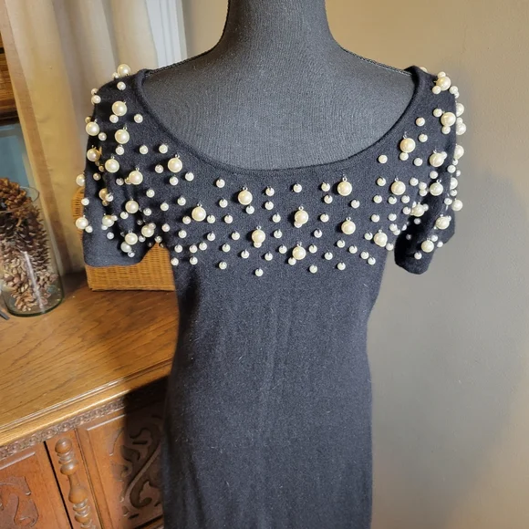 VINTAGE ANNE KLEIN 2 WOOL AND ANGORA SWEATER DRESS WITH PEARLS - Picture 3 of 10